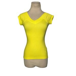 BDG yellow knit short sleeves v neck fitted top size Small